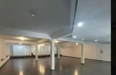 Sala comercial para alugar na rua nepal, 600, nações, balneário camboriú, 250 m2 por r$ 9.000