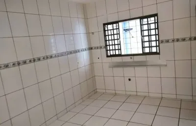 Casa com 2 quartos, 2 vagas de garagem à venda - sarandi - pr