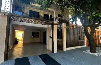Casa com 3 quartos à venda na Rua Professor Valter Biazin, 53, Jardim Novo Oásis, Maringá