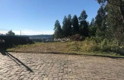 Amplo terreno com linda vista e ótima orientação solar!