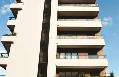 Excelente apartamento de 2 dorm c/ suíte e amplo terraço!