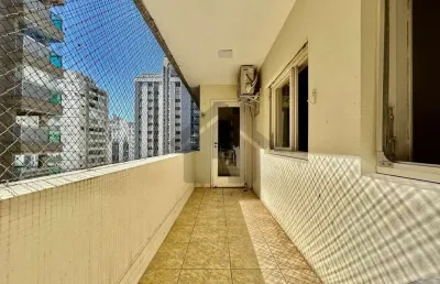 Apartamento à venda na pitangueiras no guarujá | uma quadra do mar