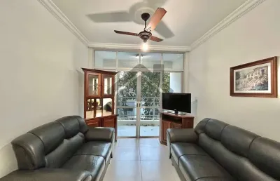 Apartamento à venda na pitangueiras no guarujá | uma quadra do mar