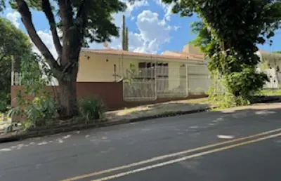 Casa à venda na dos andradas, 352, zona 05, maringá por r$ 1.550.000