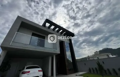 Casa a venda no deltaville em biguaçu | 3 suítes sendo 1 master com closet