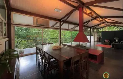 Cond. dos arquitetos - contemporânea e despojada! uma casa única!