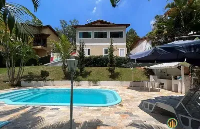 Casa com 4d/3sts. linda, confortável, gourmet, piscina!