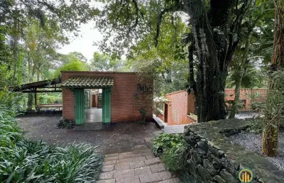 Chácara 5 mil m² - arq. autoral com pegada ecológica!