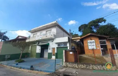 Vende casa residenc+ 3 salões  com renda em rua bem localizada em são roque