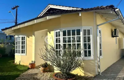 Casa com 3 quartos à venda no Glória, Joinville 