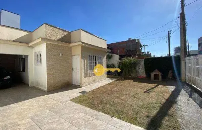 Casa no centro   excelente localização - próxima ao supermercado angeloni