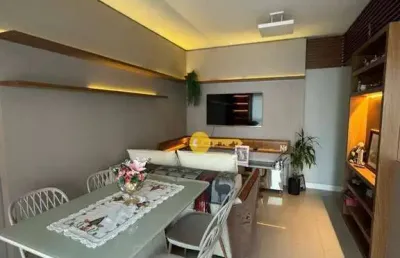 Apartamento com 2 quartos, mobiliado no centro de itajaí