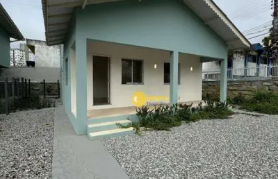 Aluguel r$ 7.000/mês + taxas - casa com 3 dormitórios para alugar, 160 m² - centro - itajaí/sc
