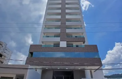 Lindo apartamento no centro de mongaguá, prédio frente ao mar lazer completo