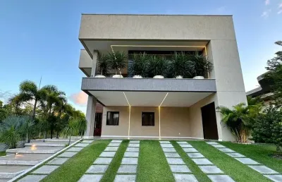 Casa 493m²,  condomínio alphaville fortaleza, porteira fechada, mobiliada e projetada,  6 suítes, piscina, jacuzzi, energia solar, suíte com hidromassagem…  6 vagas
