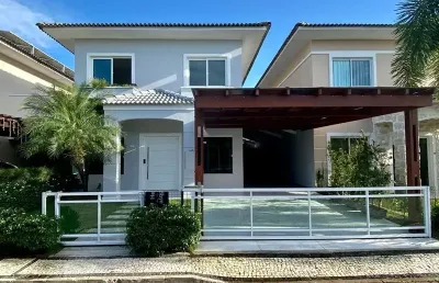Casa 220m², em condomínio 4 suítes toda projetada, 3 vagas, prox: igreja de lourdes, bairro dunas
