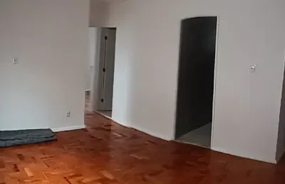 Apartamento 2 quartos reformado - em estado de novo