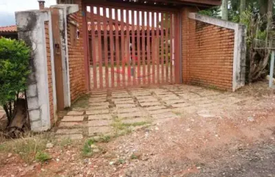 Chácara / sítio com 3 quartos à venda na Rua Antônio Falcade, Traviú, Jundiaí