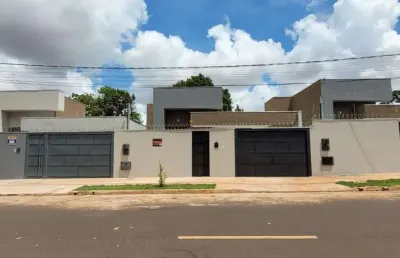 Casa com 3 quartos à venda na Rua Rotterdan, 101, Parque Residencial Rita Vieira, Campo Grande