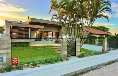 Casa com 5 quartos à venda na rua paná paná, 172, atlântida, xangri-lá por r$ 2.440.000