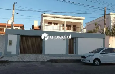 Excelente duplex com 228m2 construida, (12x25) sendo 3 suites com varandas, suite master com closet