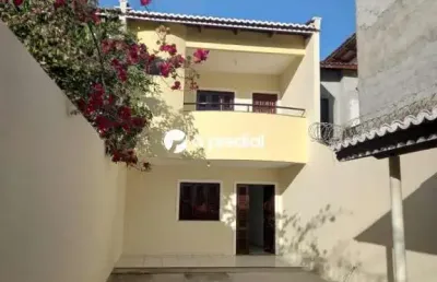 Uma linda casa com quartos grandes todos suites mais lavabo