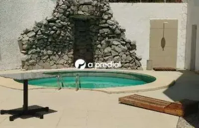 Casa duplex, 4 quartos, a poucos metros da avenida eng. alberto sa.