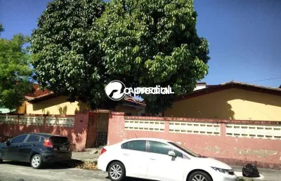 Casa com 1 quarto, a poucos metros da unidade basica de saude - manuel carlos gouveia.