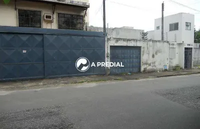 Sala comercial com 10 salas para alugar no Parreão, Fortaleza 