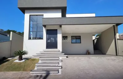 Casa térrea em condomínio com 3 suítes em atibaia, sp