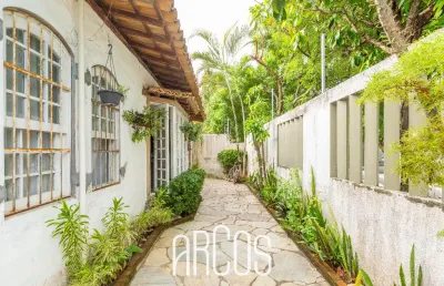 Casa com 4/4 próxima à avenida beira mar e empório seu bento, farolândia