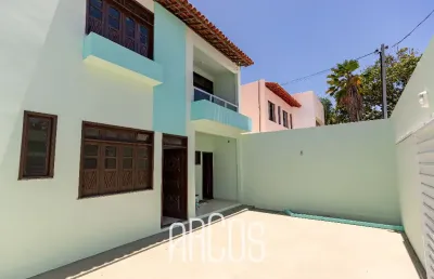 Casa na atalaia, duplex com 2 suítes, a 100m da praia