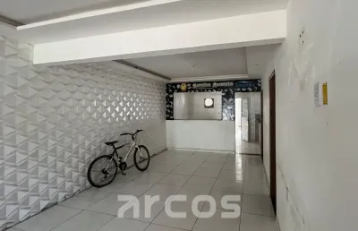 Casa na farolândia, próxima à unit. casa dupla com 5 quartos, 250m²