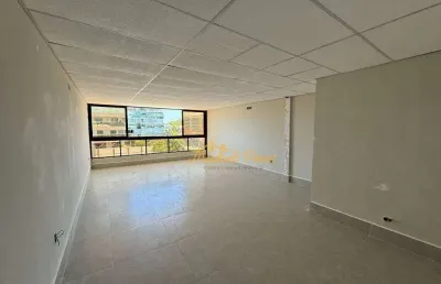 Excelentes salas recém construídas para locação localizadas no bairro mais nobre da cidade, em costa azul rio das ostras/rj.