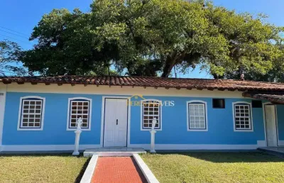 Excelente casa comercial com 280 metros quadrados localizada no centro de rio das ostras/rj.