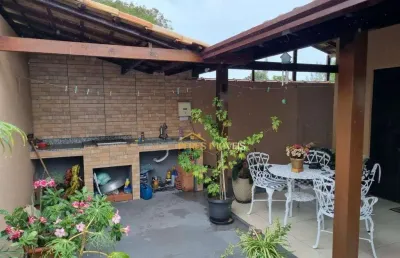 Linda casa duplex , colinas com uma linda vista para o mar! rio das ostras/rj