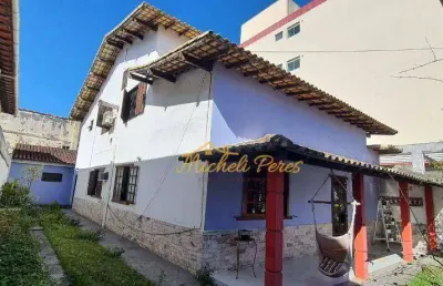 Excelente casa totalmente independente localizado no centro de rio das ostras/rj.