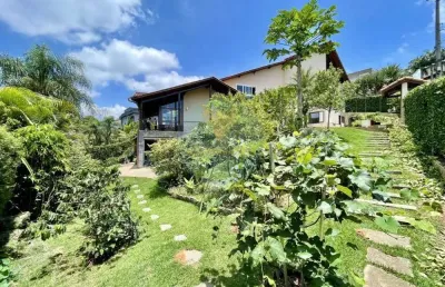 Casa em condomínio fechado com 4 quartos à venda na rua grande otelo, 30, granja viana, embu das artes, 445 m2 por r$ 1.890.000