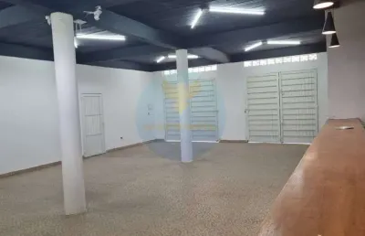 Prédio comercial à locação em cotia com terrenos extras