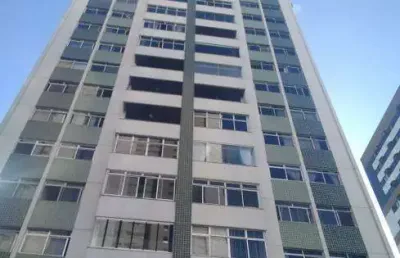 Cobertura com aproximadamente 320m², 4 quartos sendo 2 suítes, 2 vagas!