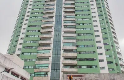 Apartamento com 200m², 4 quartos sendo  4 suítes, 3 vagas!