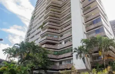 Apartamento com 335m2, 4 quartos, 2 suítes e 3 vagas!