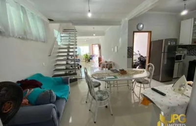 Casa com 3 quartos à venda na Rua 1542, Centro, Balneário Camboriú