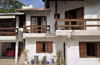 Conjunto de casas á venda, nações, balneário camboriú