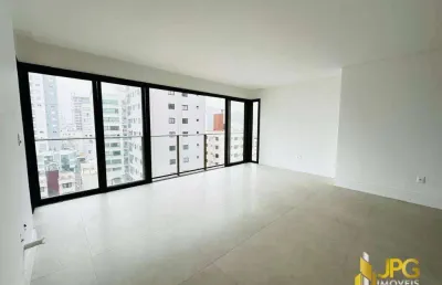 Seu novo lar em balneário camboriú com 4 suítes e 3 vagas