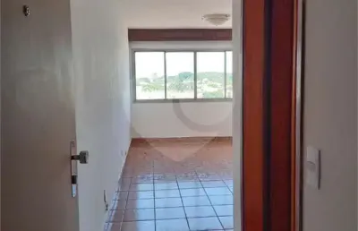 Apartamento com 2 quartos à venda na Rua Dom João V, Lapa, São Paulo