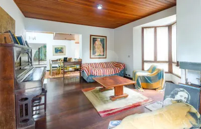 Casa com 3 quartos à venda na Rua Livreiro Saraiva, Pacaembu, São Paulo