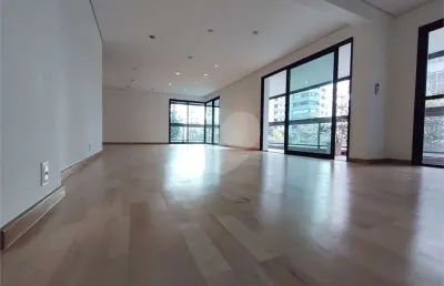 Apartamento com 4 quartos à venda ou para locação em campo belo - sp