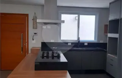 Casa com 3 quartos à venda na Rua Airosa Galvão, Água Branca, São Paulo