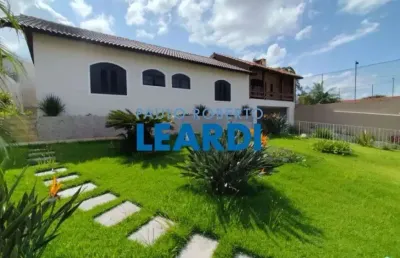 Casa com 4 quartos à venda no Jardim Paulista, Atibaia 
